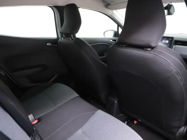 Photo 17 of 24 of VF1RJA00074068603 Renault Clio 1.6 E-Tech Full Hybrid 145