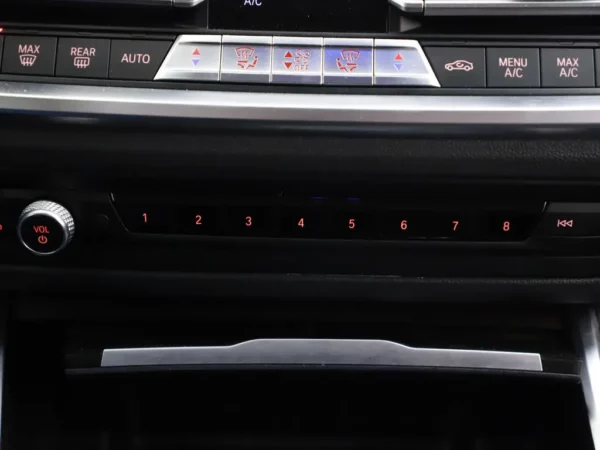 BMW 3-serie 320i High Executive (4-drs Sedan)