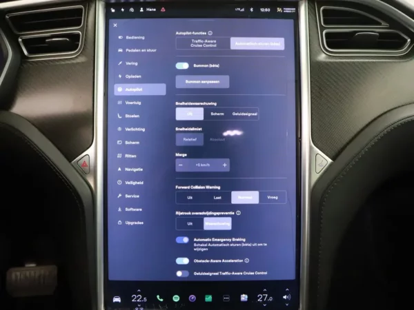 Photo 17 of 31 of 5YJXCCE22GF012440 Tesla Model X 90D Base 6p. LED