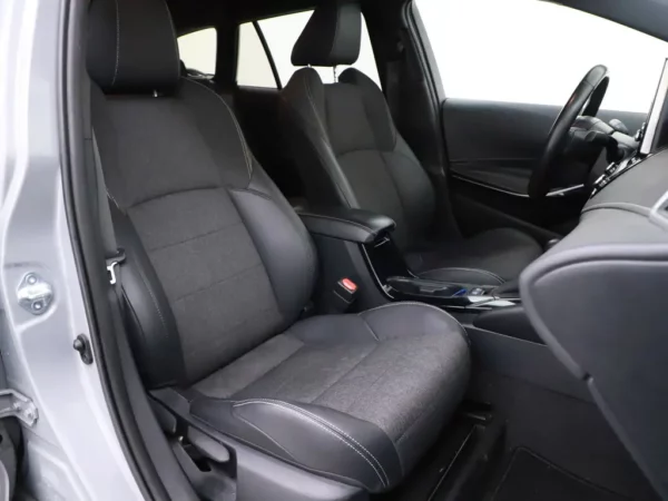 Toyota Corolla Touring Sports 1.8 Hybrid Business Plus LED