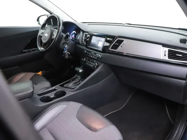 Kia Niro 1.6 GDi Hybrid First Edition