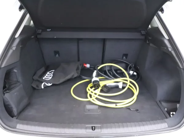 Photo 18 of 28 of WAUZZZF3XR1006511 Audi Q3 45 TFSI e edition