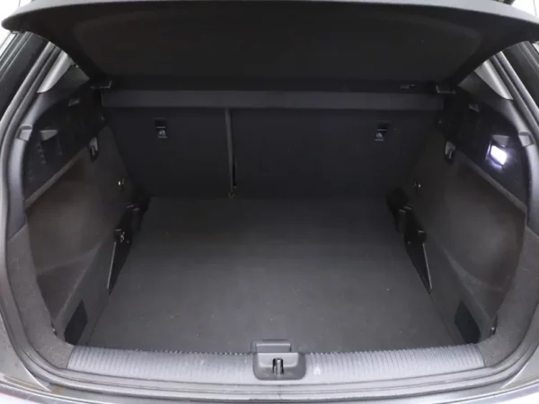 Photo 18 of 28 of WAUZZZGA5MA007796 Audi Q2 35 TFSI Aut. Business Edition LED