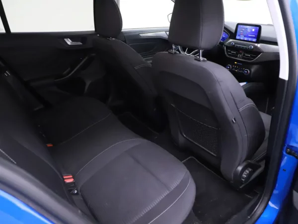 Photo 18 of 28 of WF0PXXGCHPLY55796 Ford FOCUS Wagon 1.0 EcoBoost Hybrid Titanium X