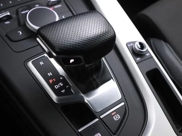 Audi A4 Avant 2.0 TFSI MHEV Sport S line edition LED