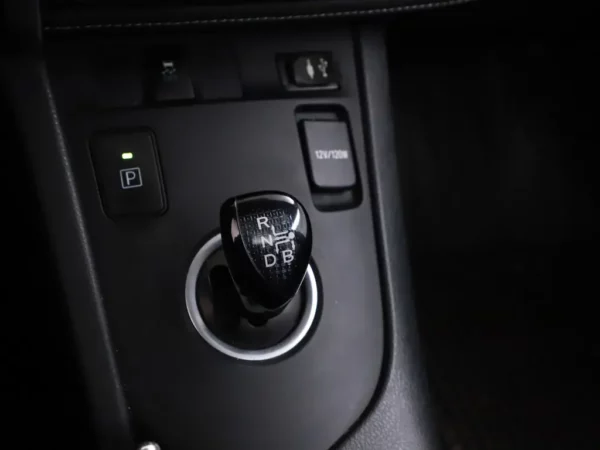 Photo 18 of 30 of SB1ZS3JEX0E174839 Toyota Auris Touring Sports 1.8 Hybrid Lease