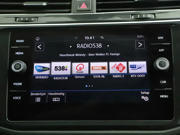 Photo 18 of 31 of WVGZZZ5NZJW355944 Volkswagen Tiguan 1.4 TSI DSG Comfortline Business