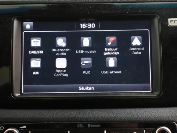 Photo 18 of 35 of KNACC81CGH5054995 Kia Niro 1.6 GDi Hybrid ExecutiveLine