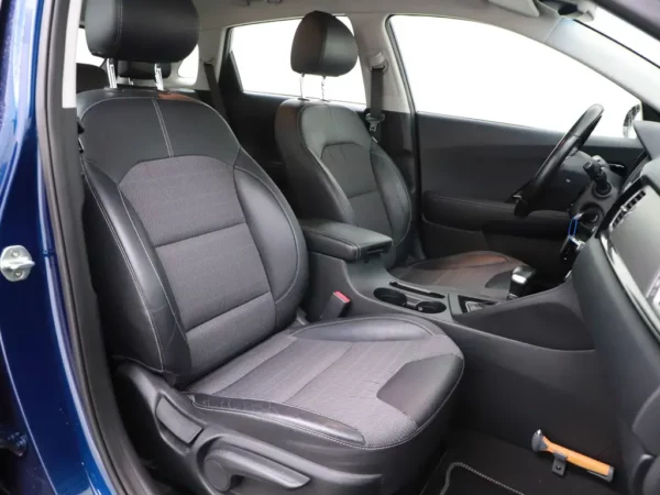 Photo 19 of 24 of KNACC81CGJ5113784 Kia Niro 1.6 GDi Hybrid ExecutiveLine (5-drs