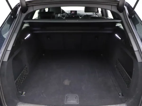 Audi A4 Avant 2.0 TFSI MHEV Sport S line edition LED