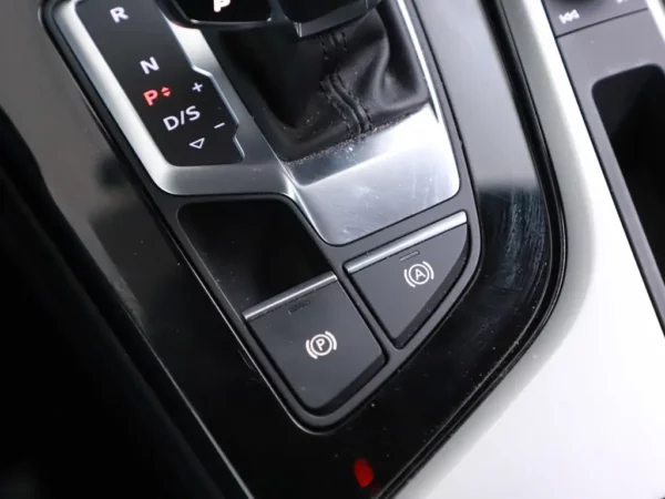 Audi A4 Limousine 40 TFSI Advanced Edition