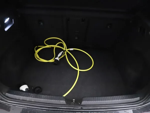 Photo 19 of 31 of WVWZZZE1ZMP001850 Volkswagen ID.3 First Plus 58 kWh IQ-Light