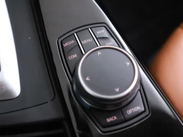 Photo 19 of 32 of WBA8X710X0G447283 BMW 3-serie Gran Turismo 330i GT High Executive Edition LED