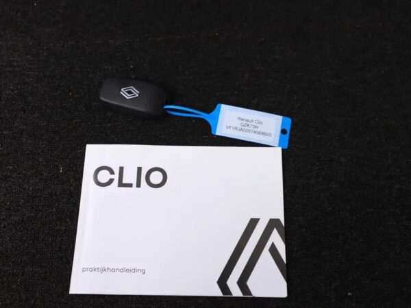 Photo 20 of 24 of VF1RJA00074068603 Renault Clio 1.6 E-Tech Full Hybrid 145