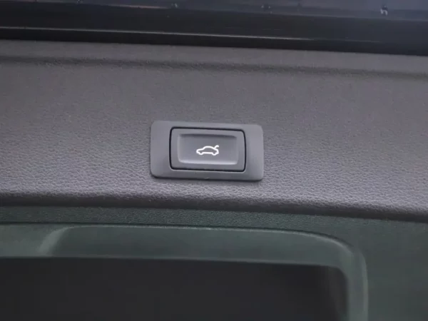 Audi A4 Avant 2.0 TFSI MHEV Sport S line edition LED