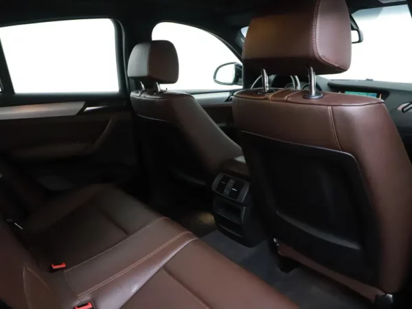 Photo 20 of 29 of WBAXW110900P42105 BMW X4 xDrive20i Aut. High Executive M-Sport