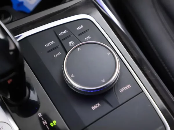 BMW 3-serie 320i High Executive (4-drs Sedan)