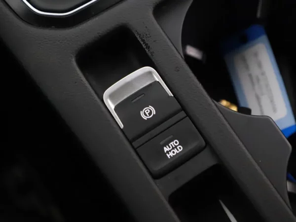 Photo 20 of 30 of WVWZZZ3CZJE189716 Volkswagen Passat Variant 1.4 TSI GTE (5-drs