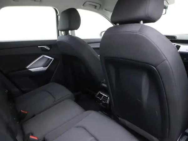 Photo 21 of 28 of WAUZZZF3XR1006511 Audi Q3 45 TFSI e edition