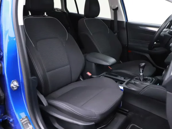 Photo 21 of 28 of WF0PXXGCHPLY55796 Ford FOCUS Wagon 1.0 EcoBoost Hybrid Titanium X