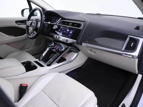 Photo 21 of 29 of SADHA2B16K1F60501 Jaguar I-PACE EV400 First Edition S 90 kWh PANO