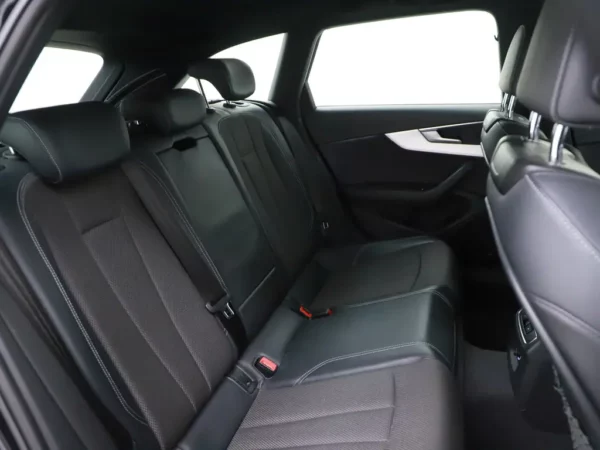 Audi A4 Avant 2.0 TFSI MHEV Sport S line edition LED