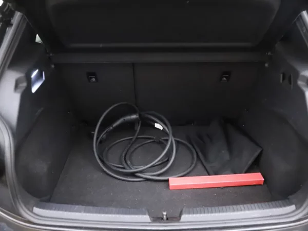 Photo 21 of 31 of WVWZZZE1ZMP028314 Volkswagen ID.3 Pro 58 kWh (5-drs Hatchb.)