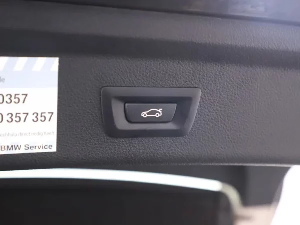 Photo 21 of 32 of WBA8X710X0G447283 BMW 3-serie Gran Turismo 330i GT High Executive Edition LED