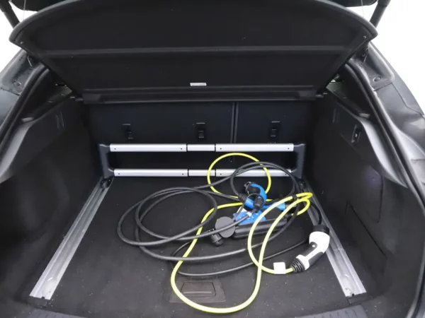 Photo 21 of 33 of SADHA2B17K1F66341 Jaguar I-PACE EV400 First Edition 90 kWh LED