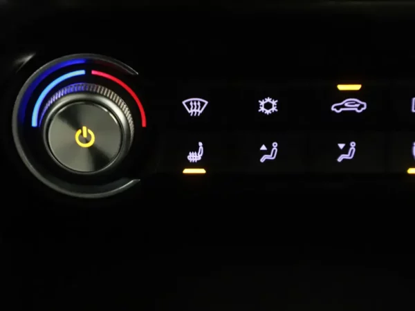 Photo 21 of 35 of LSJW74098LZ043107 MG ZS EV Luxury 45 kWh