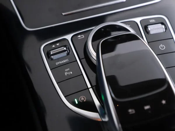 Photo 21 of 36 of WDD2052421F487089 Mercedes-Benz C-Klasse Estate C 200 (5-drs Combi)