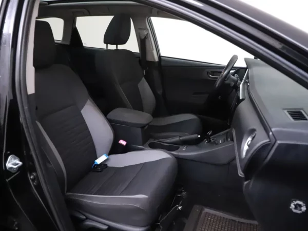 Photo 22 of 30 of SB1ZS3JEX0E174839 Toyota Auris Touring Sports 1.8 Hybrid Lease