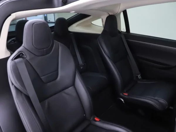 Photo 22 of 31 of 5YJXCCE22GF012440 Tesla Model X 90D Base 6p. LED