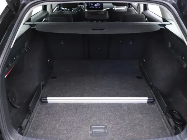 Photo 22 of 32 of TMBJR7NX0LY013295 Skoda Octavia Combi 1.5 TSI First Edition Winterpakket