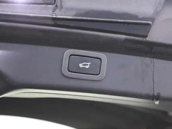 Photo 22 of 33 of SADHA2B17K1F66341 Jaguar I-PACE EV400 First Edition 90 kWh LED