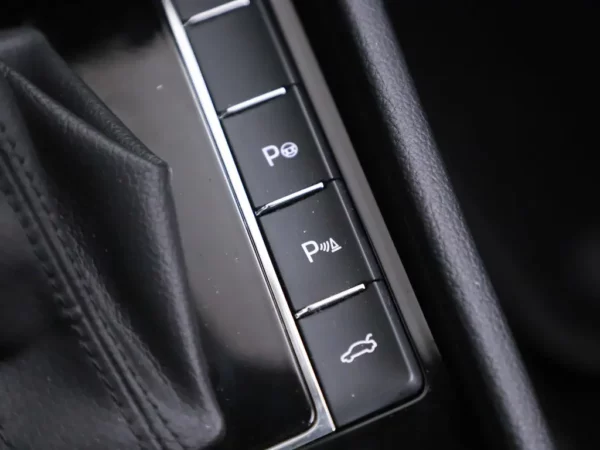 Skoda Superb Combi 1.6 TDI Aut. Style Business LED