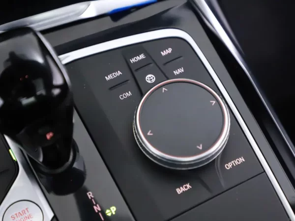 BMW 3 Serie Touring 330d Business Edition Plus Led-Laser