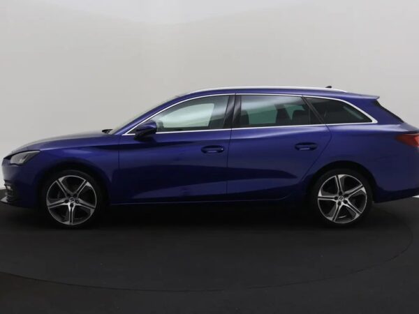 Photo 23 of 26 of VSSZZZKLZMR049700 SEAT Leon ST 1.5 eTSI DSG Style Launch Edition