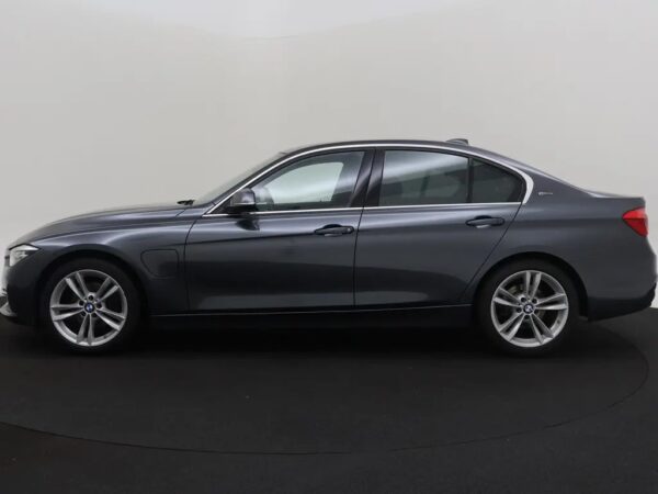 BMW 3-serie 330e High Executive