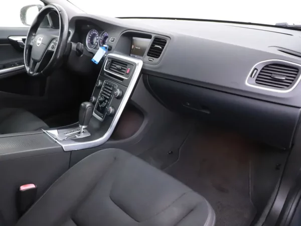 Photo 23 of 30 of YV1FS48HBC2138291 Volvo S60 1.6 T4 Aut. Kinetic