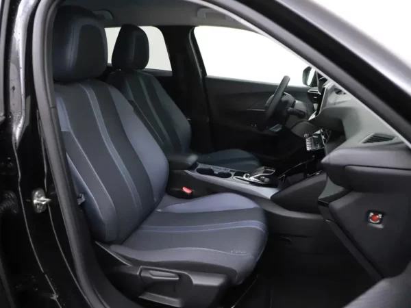 Peugeot e-2008 EV Allure 50 kWh Navi