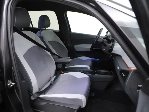 Photo 23 of 31 of WVWZZZE1ZMP001850 Volkswagen ID.3 First Plus 58 kWh IQ-Light