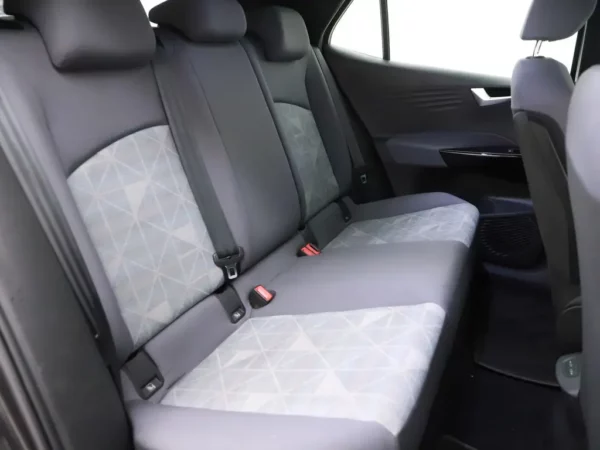 Photo 23 of 31 of WVWZZZE1ZMP028314 Volkswagen ID.3 Pro 58 kWh (5-drs Hatchb.)