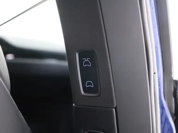 Photo 23 of 32 of 5YJXCCE24JF101059 Tesla Model X 100D (5-drs SUV) Cruise