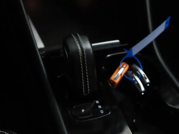 Photo 23 of 40 of YV1XZEDVEM2494214 Volvo XC40 Recharge P8 AWD R-Design