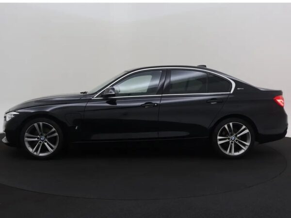 BMW 3-serie 330e Luxury Edition