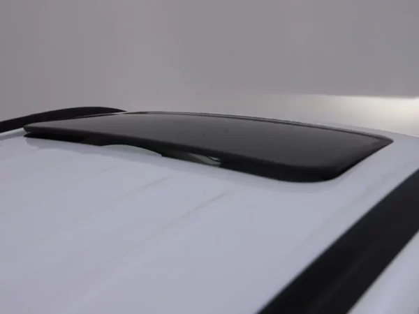 Photo 24 of 31 of JMBXDGG2WEZ002903 Mitsubishi Outlander 2.0 PHEV Instyle