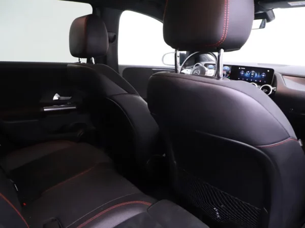 Mercedes-Benz B-Klasse 180d Business Solution AMG