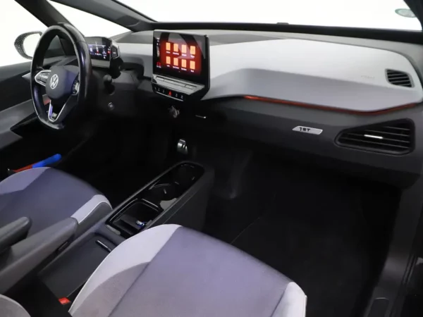 Photo 24 of 31 of WVWZZZE1ZMP001850 Volkswagen ID.3 First Plus 58 kWh IQ-Light