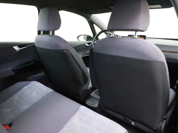 Photo 24 of 31 of WVWZZZE1ZMP028314 Volkswagen ID.3 Pro 58 kWh (5-drs Hatchb.)